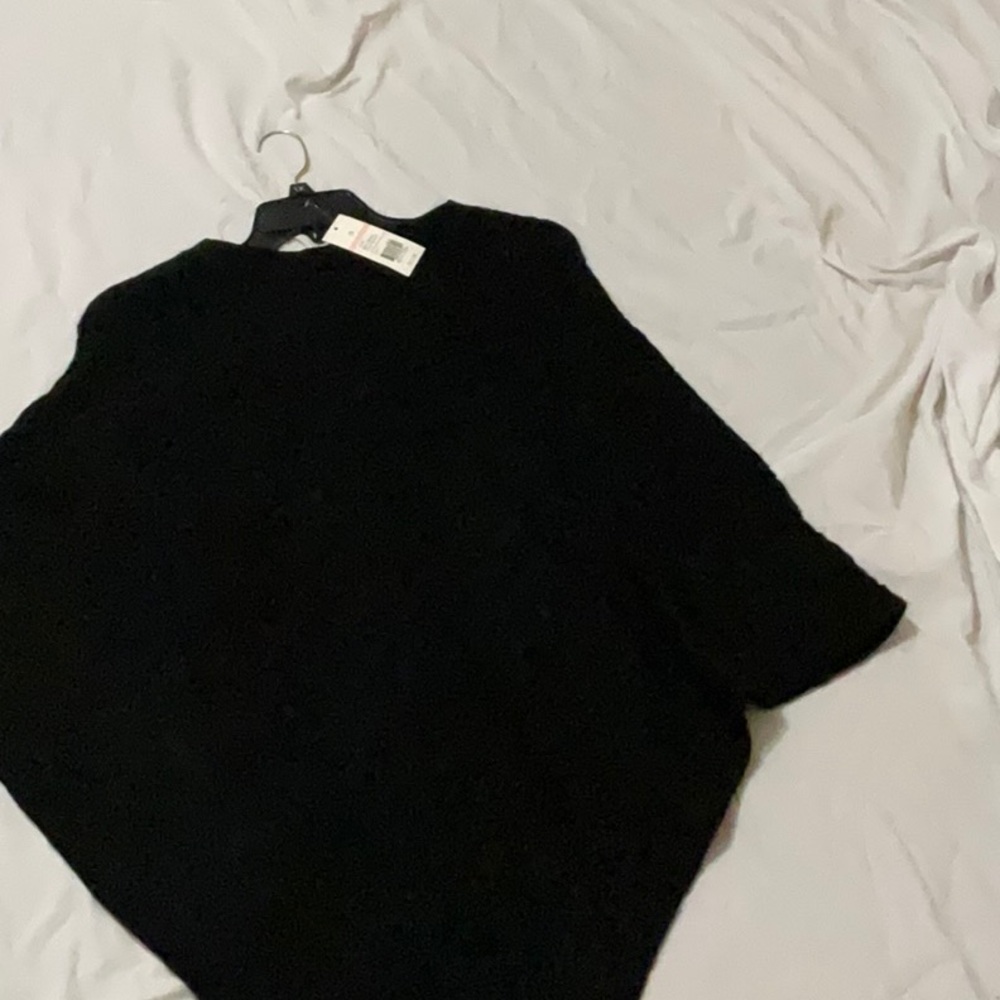 Sweaters - Picture 1 of 3